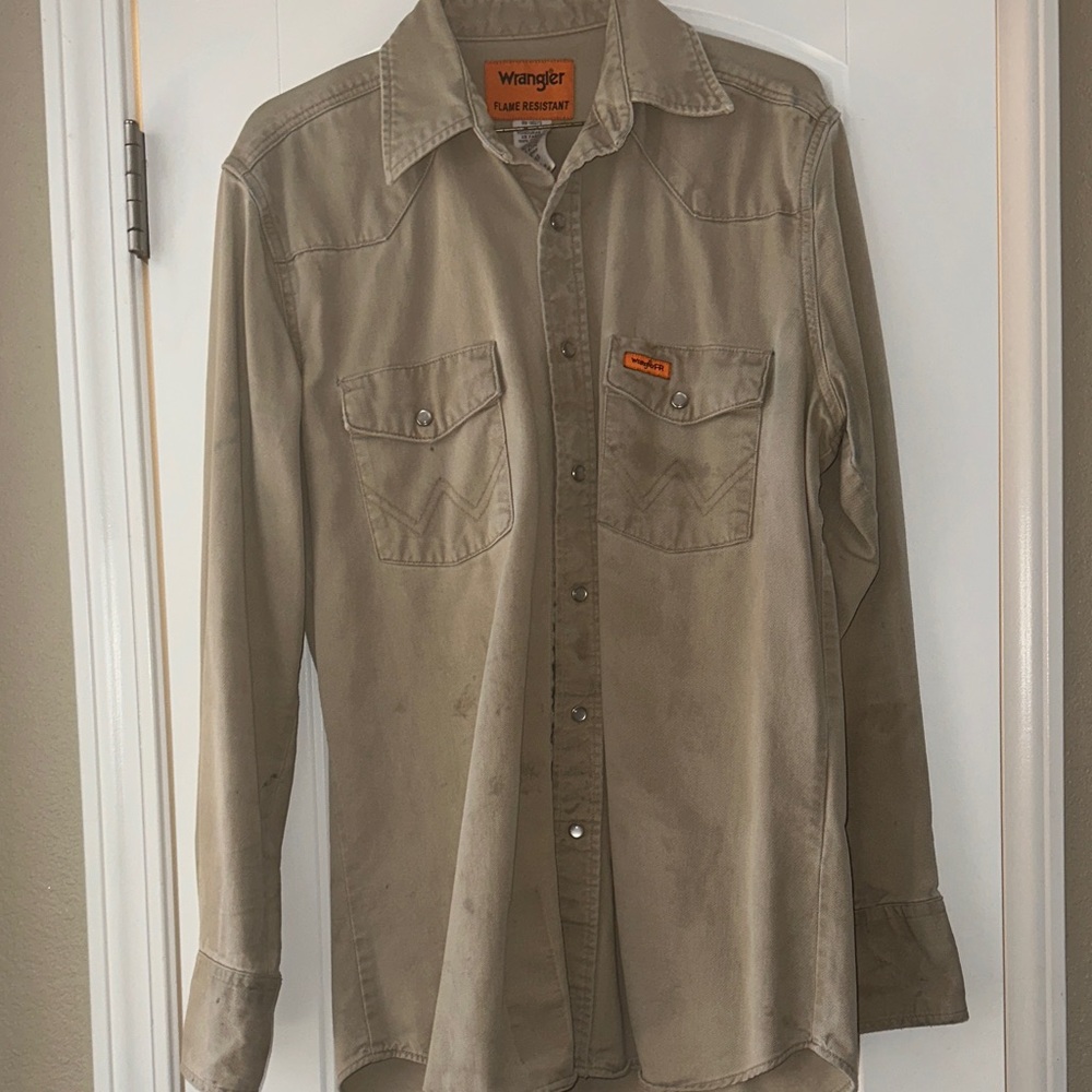 Wrangler Flame resistant  Men's Casual Button Down in Khaki FR